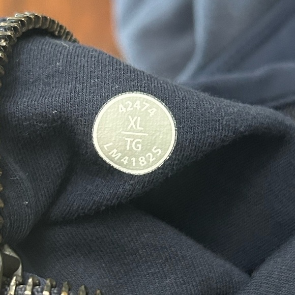 {Lululemon} Men’s Navy Blue Dispatch Jacket - Picture 4 of 4